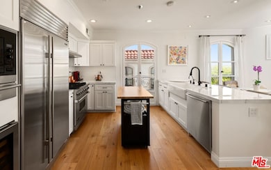 9249 Burton Way unit 501, Beverly Hills, CA 90210 - photo 7