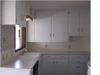 Light, bright kitchen