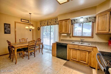 Kitchen Dining Combo