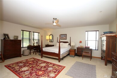 1661 Jensen Ave, Dupont, WA 98327 - photo 5