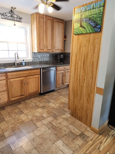 1093 Craney Hill Rd, Henniker, NH 03242 - photo 4