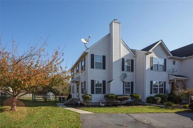 949 Ramblewood Ln, Freemansburg, PA 18017 - photo 2