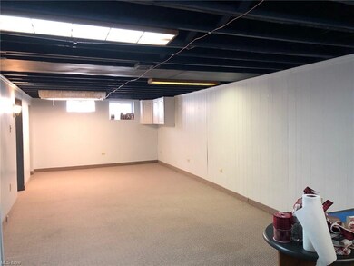 29337 Beechwood Dr, Wickliffe, OH 44092 - photo 6