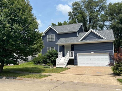 2116 W 57th St, Davenport, IA 52806 - photo 2
