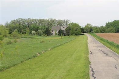 4670 Rutland-Dunn Town Line Rd, Oregon, WI 53575 - photo 3