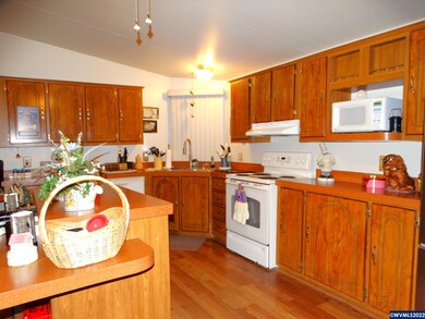 300 SE Lacreole (#288) Dr unit 288, Dallas, OR 97338 - photo 5