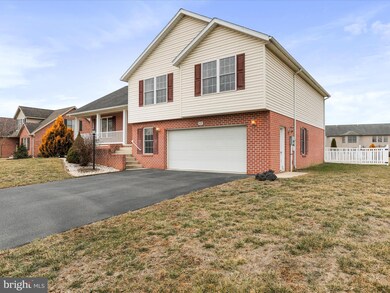 337 Martina Dr, Chambersburg, PA 17201 - photo 3