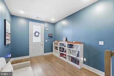 42605 Nubbins Terrace, Ashburn, VA 20147 - photo 4