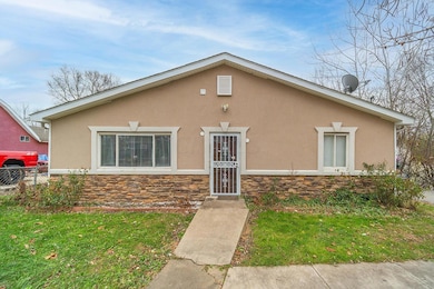 546 Emmit Ave-1