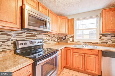 5907 Aplomado Dr, Burke, VA 22015 - photo 6