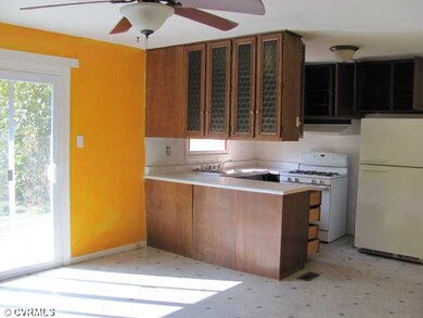 Kitchen - Larger View