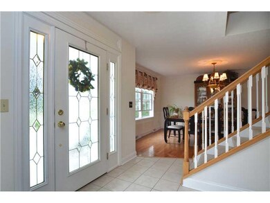 Entry/Foyer.