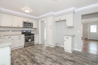 28796 Hazel Ave, Wickliffe, OH 44092 - photo 3