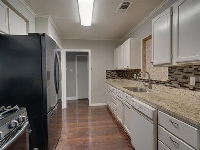 505 Clarice St, Grand Prairie, TX 75051 - photo 7