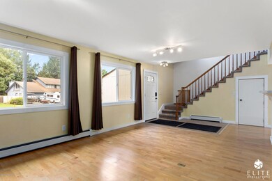 Living room to entryway