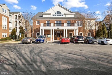 12917 Centre Park Cir unit 315, Herndon, VA 20171 - photo 3