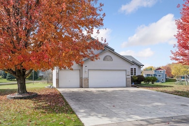 305 Maple Knoll Way NW, Saint Michael, MN 55376 - photo 3