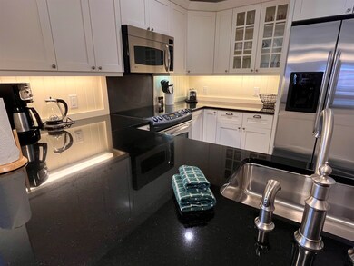 102 Forest Dr unit 408, interval 1-4 w/, Warren, VT 05674 - photo 6