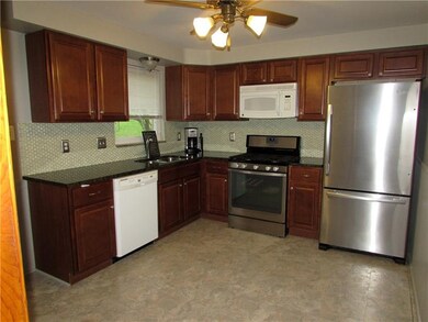new kitchen in 2010, cabinets & granite counter to