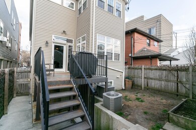 1620 N Artesian Ave unit G, Chicago, IL 60647 - photo 5