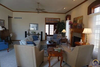 3917 SW Stonybrook Dr, Topeka, KS 66610 - photo 3