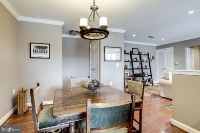 4121 S Four Mile Run Dr unit 402, Arlington, VA 22204 - photo 7