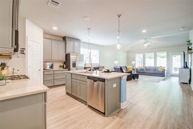 21715 Rose Maris Ln, Tomball, TX 77377 - photo 6