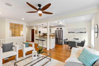 4026 N Clarendon Ave unit 1S, Chicago, IL 60613 - photo 5