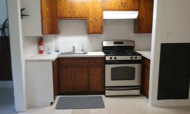 51 Clinton Place unit 51, Newton, MA 02459 - photo 4