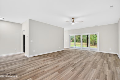 910 Montague Ct, Jacksonville, NC 28546 - photo 7