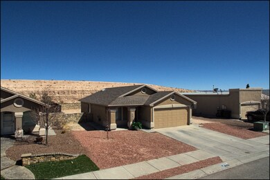 14477 Desert Sage Dr, Horizon City, TX 79928 - photo 2