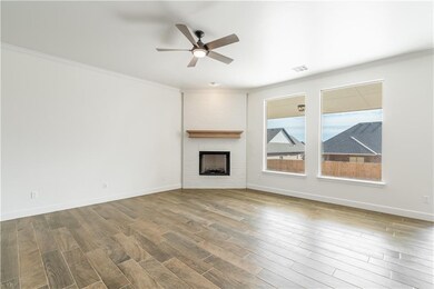 2512 NE 16th St, Moore, OK 73160 - photo 5