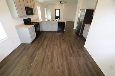 18410 Running Shadow Ct, Hockley, TX 77447 - photo 7