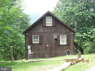 185 Plum Tree Ln, Berkeley Springs, WV 25411 - photo 7