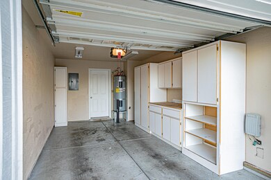 322 Live Oak Loop, Central Point, OR 97502 - photo 3