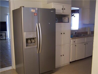 302 Bernadine Ave, El Paso, TX 79915 - photo 3