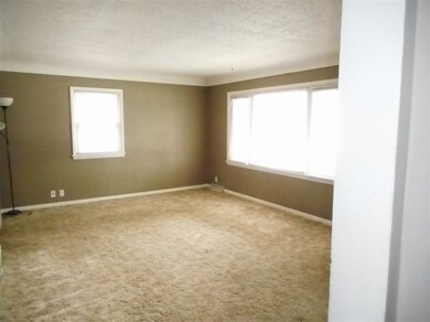 1216 Madison St, Cedar Falls, IA 50613 - photo 4