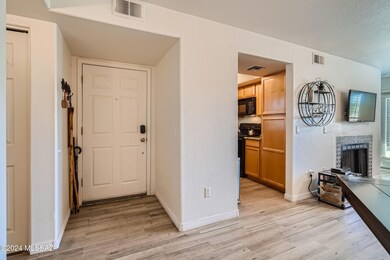 05 Foyer