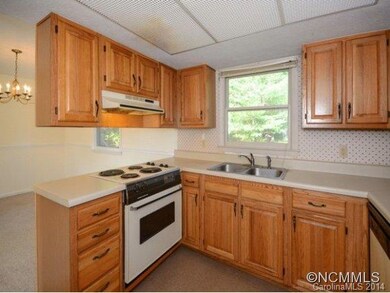 939 A-2 Brookside Camp Rd, Hendersonville, NC 28792 - photo 3