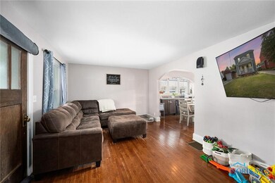 2563 Pershing Dr, Toledo, OH 43613 - photo 7