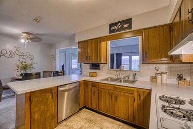 6766 Concord Dr, Newburgh, IN 47630 - photo 4