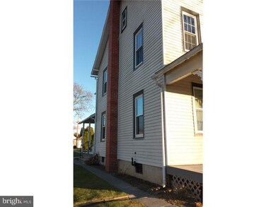 319 Franklin St, Shoemakersville, PA 19555 - photo 4