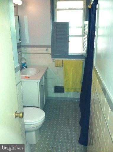 8731 Oakleigh Rd, Parkville, MD 21234 - photo 5