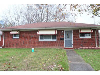 391 Lynne Dr, Sheffield Lake, OH 44054 - photo 2