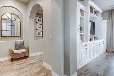 Family Room Entry