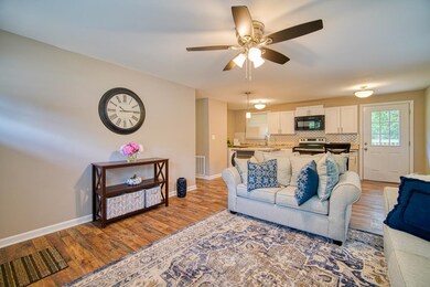 118 Poteat St, Moore, SC 29369 - photo 3