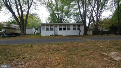 132-133 Yutan Ln unit GLEN 6, 1, Cecilton, MD 21919 - photo 2