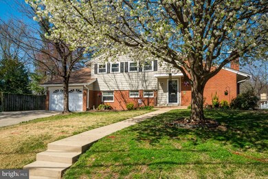 922 Croton Dr, Alexandria, VA 22308 - photo 3