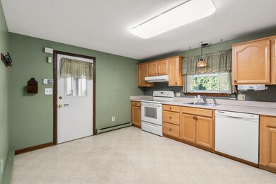 352 Adams St, Agawam, MA 01001 - photo 3