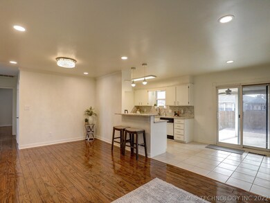 522 E D St, Jenks, OK 74037 - photo 4